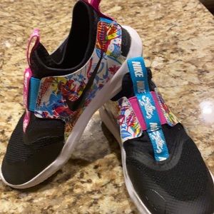 Nike kids flex runner shoe size 13c